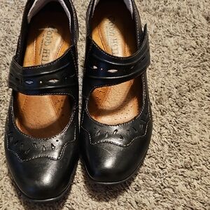 Comfortable Black Leather Mules